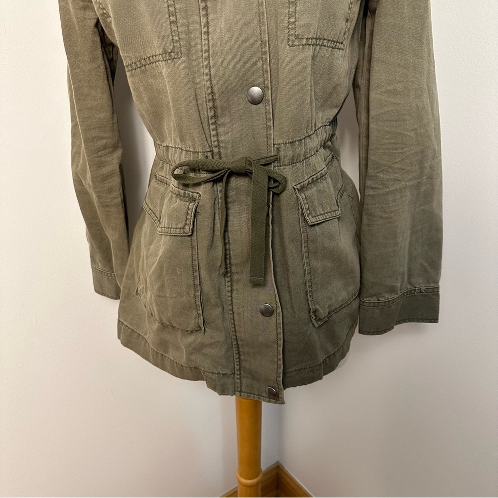 Medium BP Jacket - Picture 5 of 9